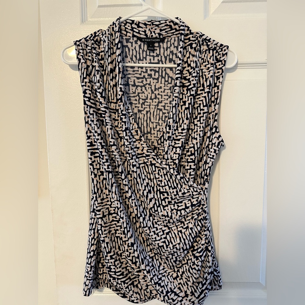 41 Hawthorn Black and Cream Geometric Blouse